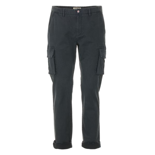 Pantalone modello cargo